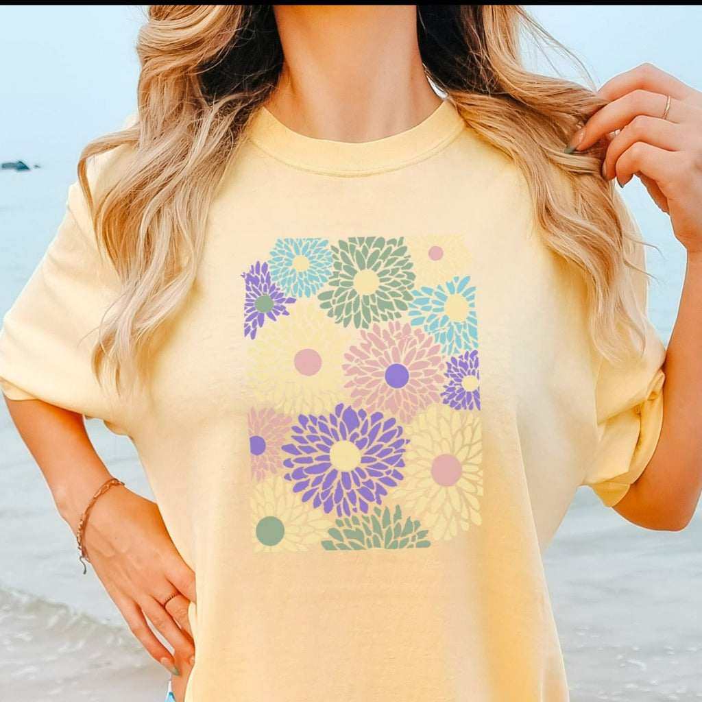 Flowers Shirt, Boho Wildflowers Floral Nature TShirt, Comfort Colors Garment Dyed Graphic Tee, Oversized, Vintage Abstract Dahlia Flowers