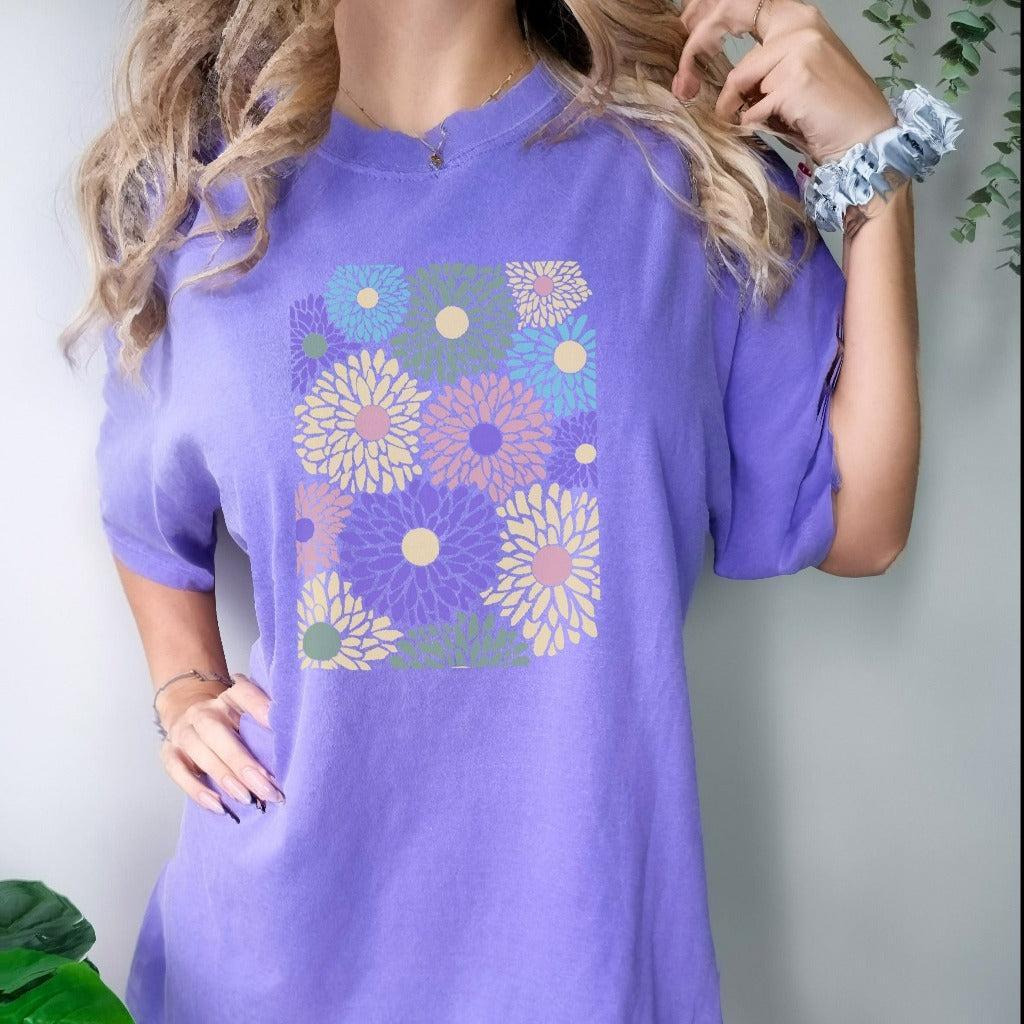 Flowers Shirt, Boho Wildflowers Floral Nature TShirt, Comfort Colors Garment Dyed Graphic Tee, Oversized, Vintage Abstract Dahlia Flowers