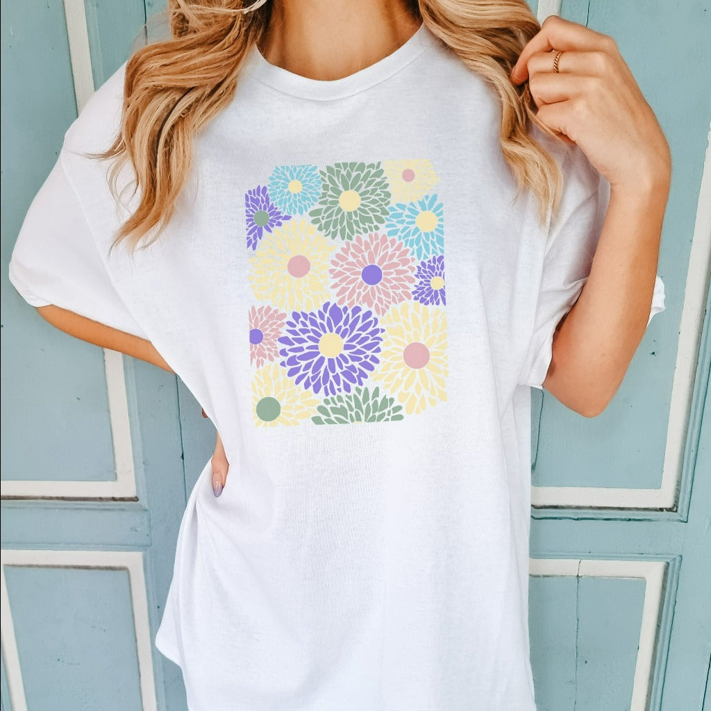 Flowers Shirt, Boho Wildflowers Floral Nature TShirt, Comfort Colors Garment Dyed Graphic Tee, Oversized, Vintage Abstract Dahlia Flowers