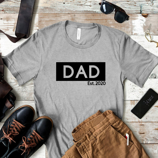 Dad Est 2023 Shirt, Dad Graphic Tee, New Dad Shirt, Personalized Gift for Dad, Father's Day Gift, Gift From Wife at Hospital, Best Daddy Tee